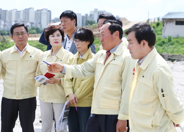 현장방문(위례신도시 서로 개설,장지천 공사현장)-도시건설위원회 - 3