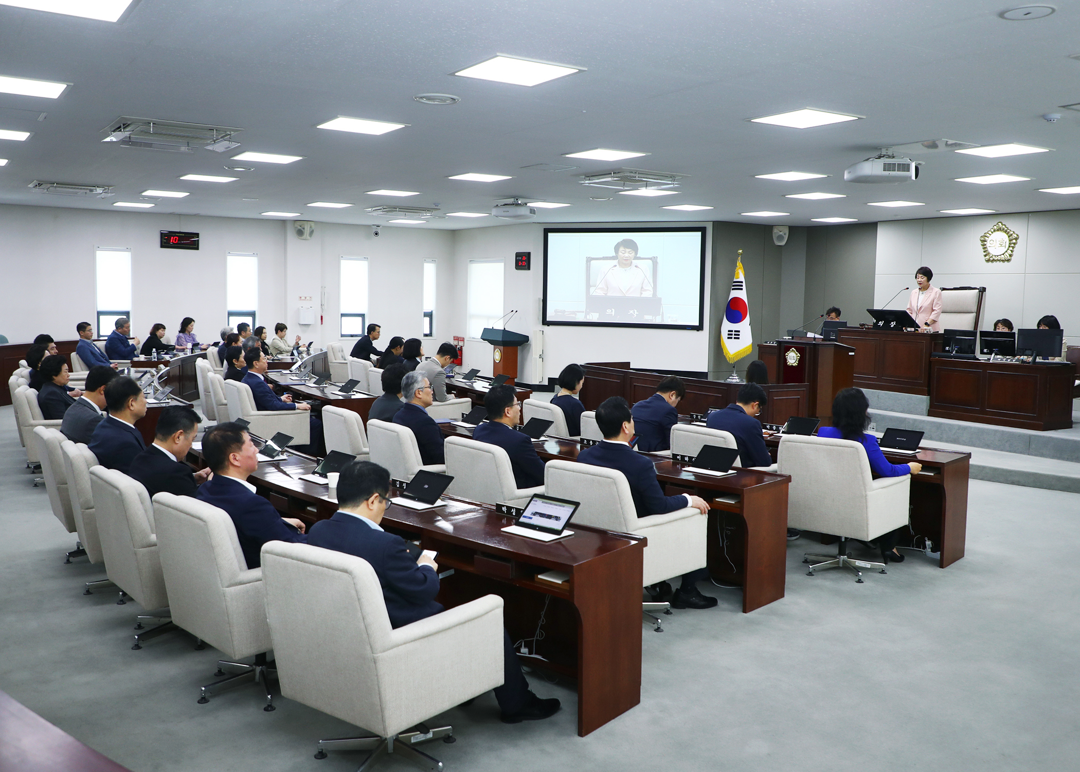 제321회 임시회 폐회 - 1