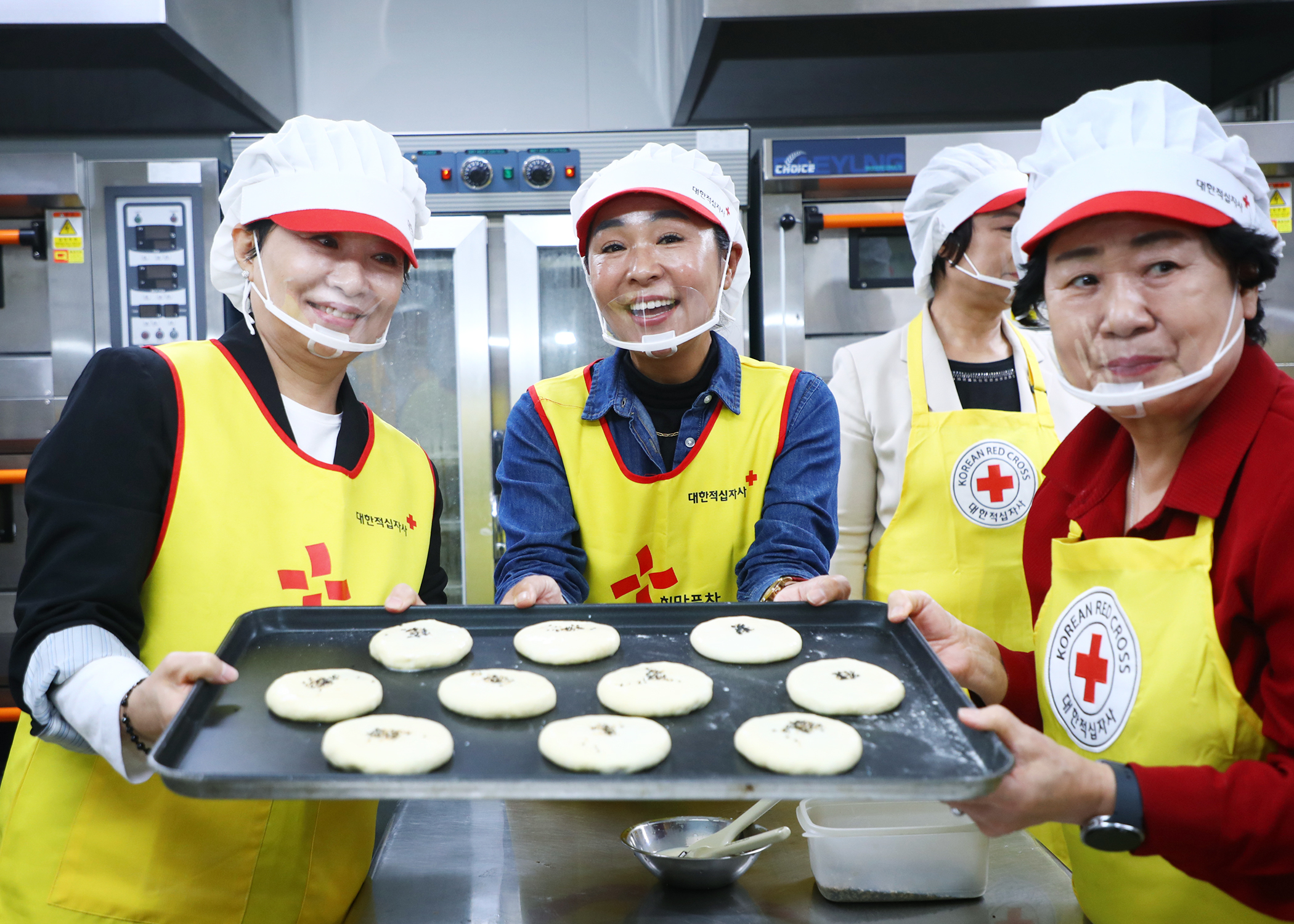 대한적십자사 창립120주년 기념 셀럽 일일피티시에 봉사 참석 - 24