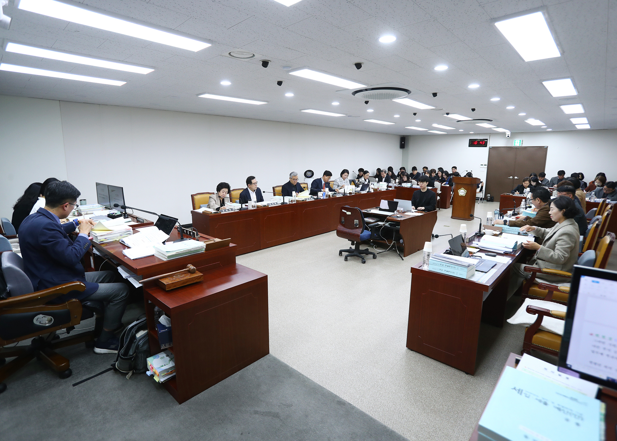 제327회 정례회 예산결산특별위원회 - 8