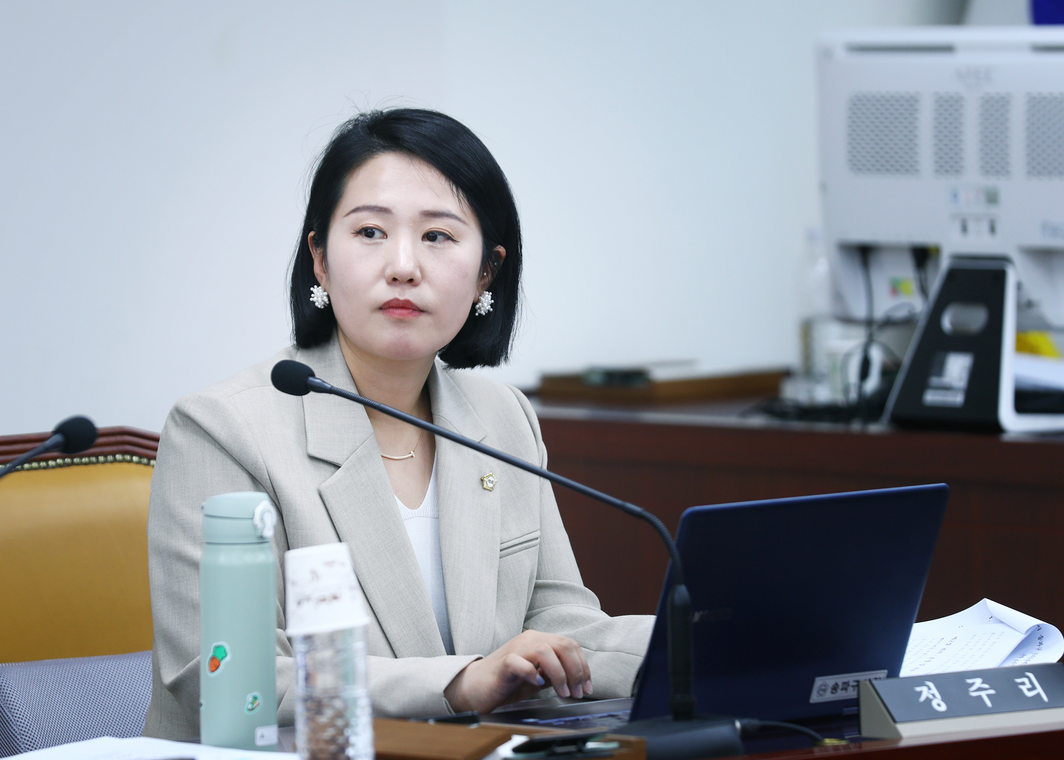 제329회 임시회 행정교육위원회 - 2