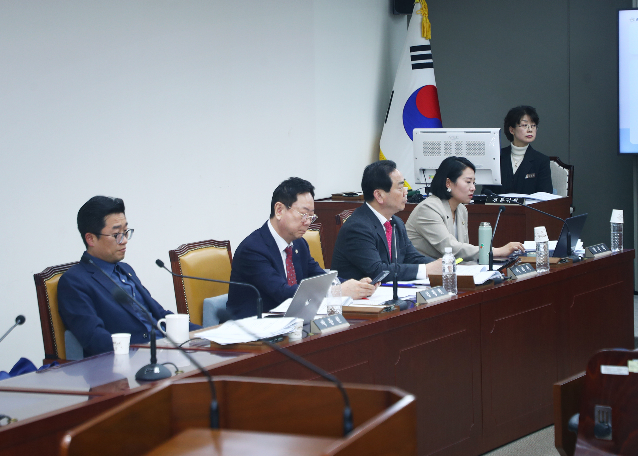 제329회 임시회 행정교육위원회 - 3