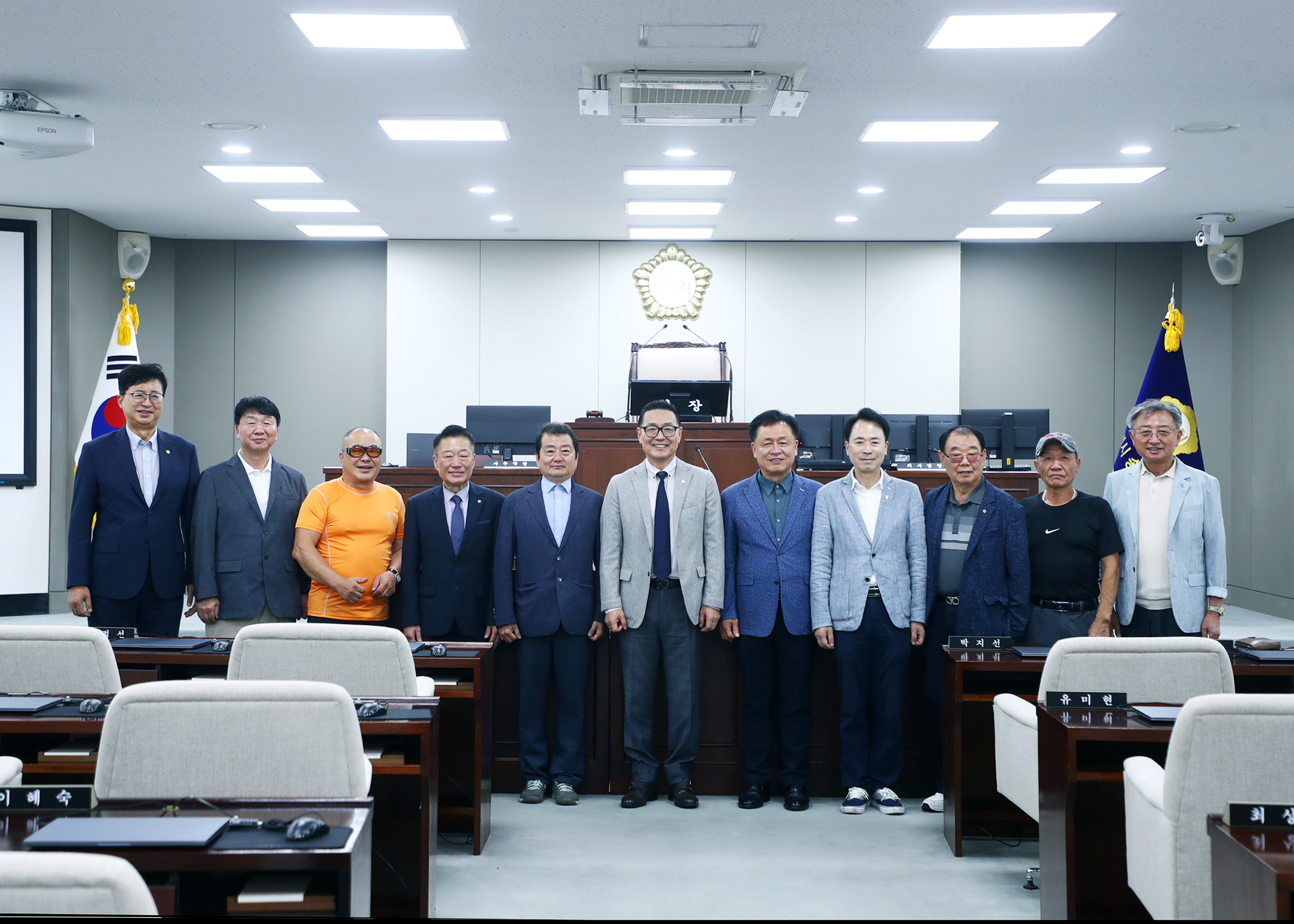 송파구 재향군인회 동회장님 송파구의회 방문 - 1