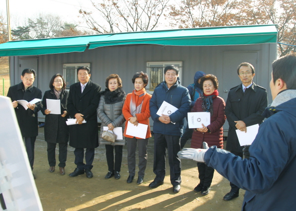 행정보건위원회 현장방문(몽촌토성 내성농장부지 및 외측일원 발굴조사) - 1