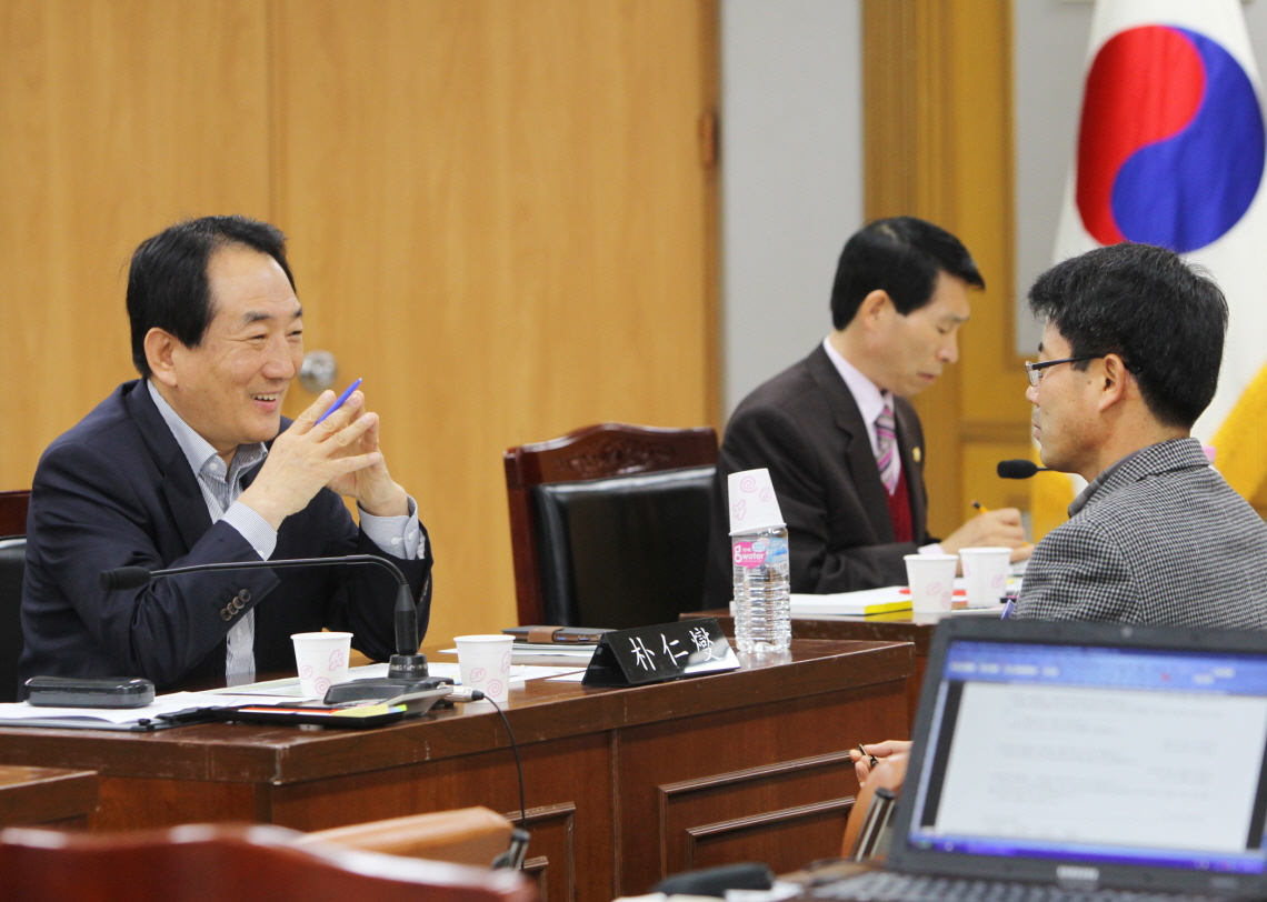 2012 행정사무감사  - 4
