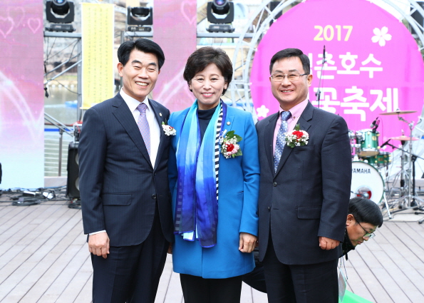 2017 석촌호수 벗꽃축제 개막 - 12