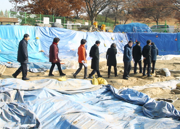 행정보건위원회 현장방문(몽촌토성 내성농장부지 및 외측일원 발굴조사) - 12