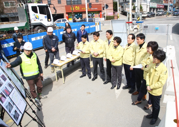 제237회 임시회 도로굴착복구 현장(위례 집단에너지 열&천연가스 공급배관공사) (현장방문) 도시건설위원회 - 3