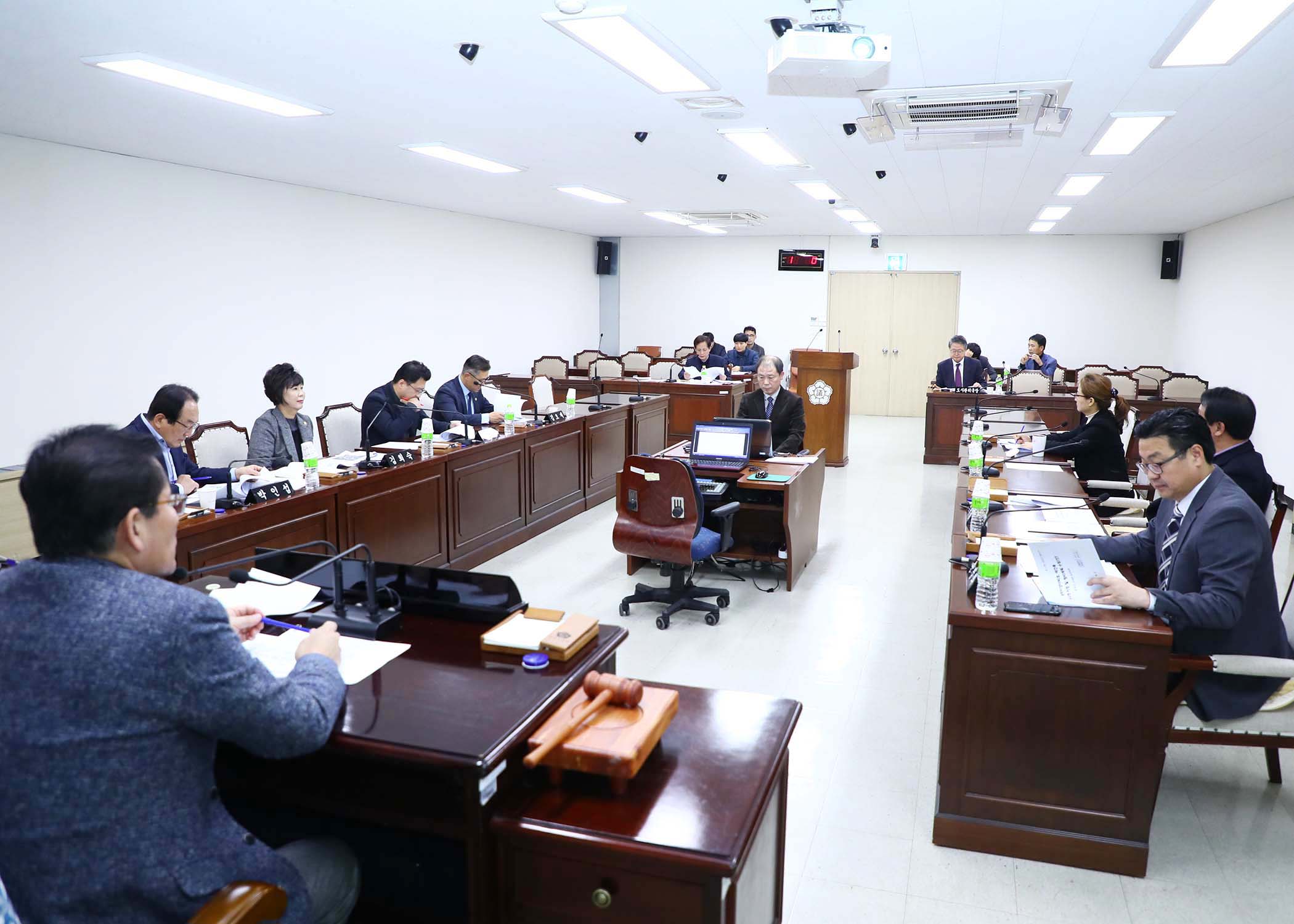 제261회 정례회 도시건설위원회 - 8