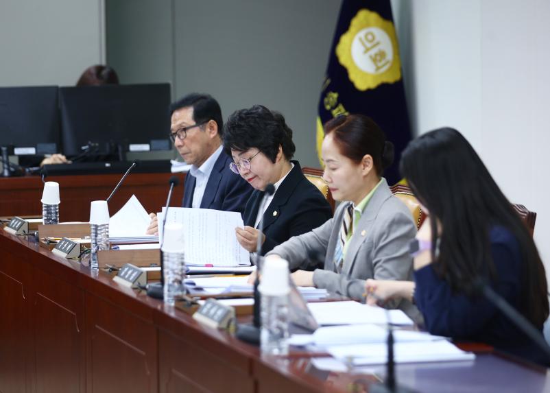 제321회 임시회 행정교육위원회