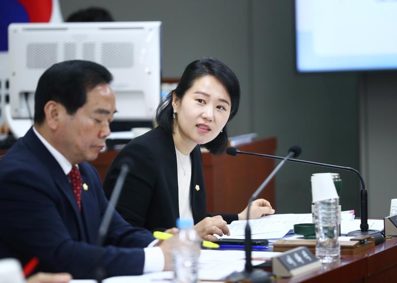제321회 임시회 행정교육위원회