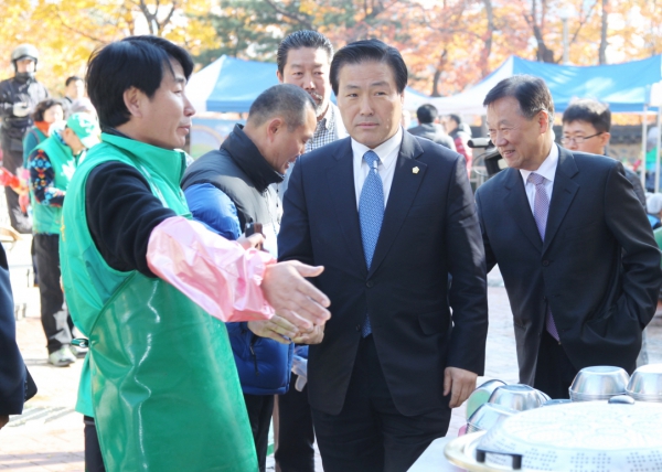 새마을부녀회 김장담그기