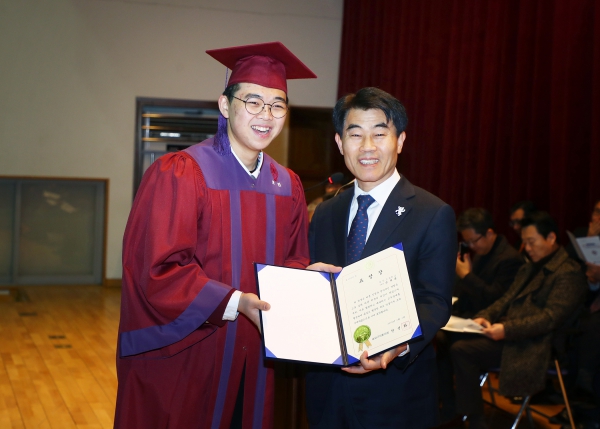 보인고등학교 졸업