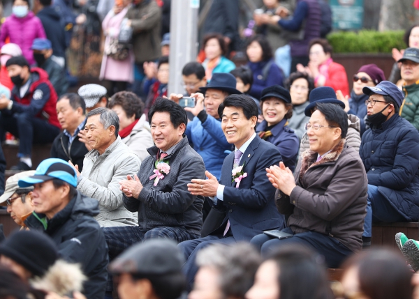 석촌호수 벚꽃축제 시 콘서트