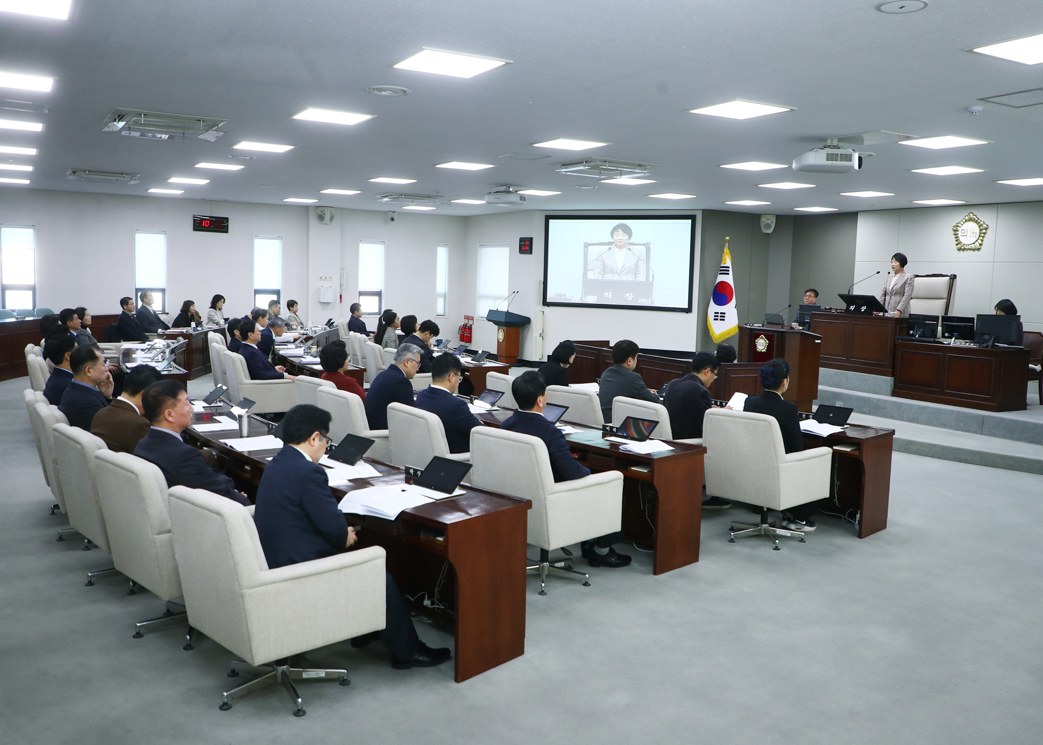 제319회 임시회 개회 - 9
