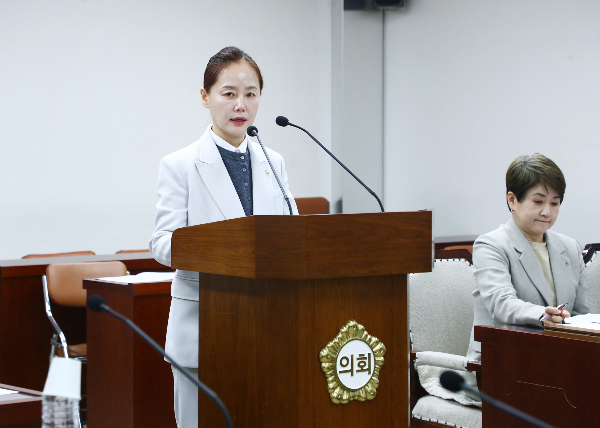 제320회 임시회 행정교육위원회 - 8