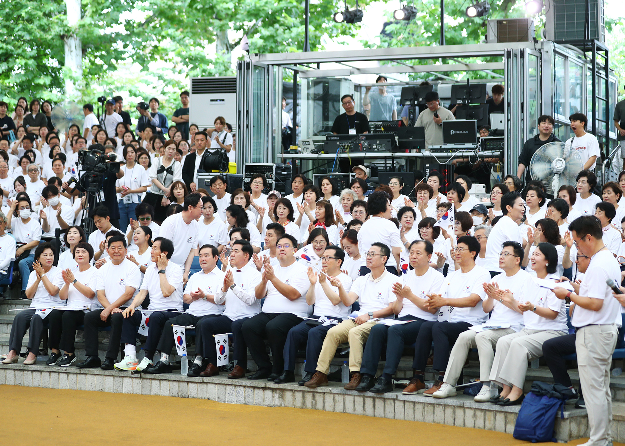8.15 빛을 되찾은 날 기쁨의 합창 - 12