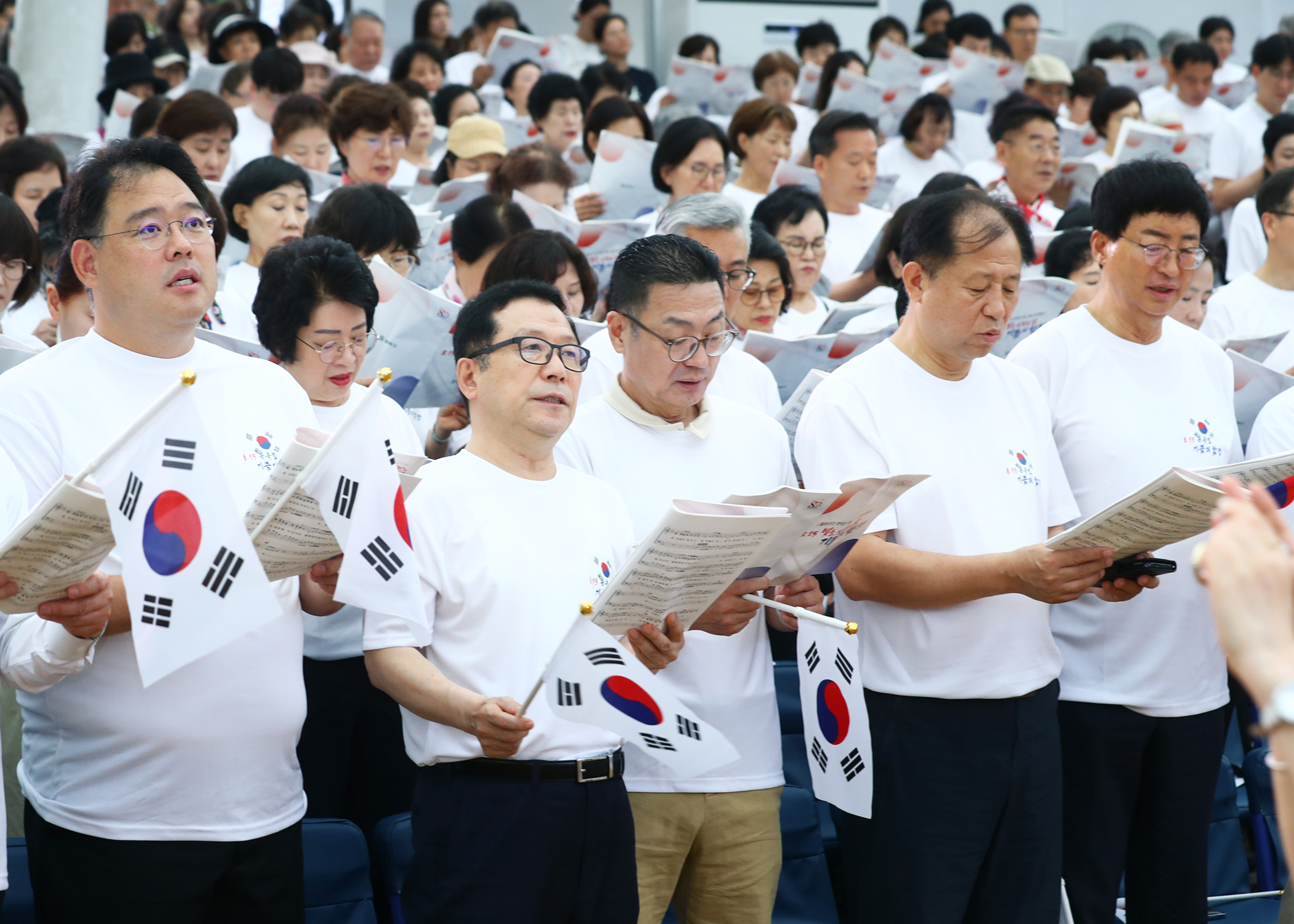8.15 빛을 되찾은 날 기쁨의 합창 - 14