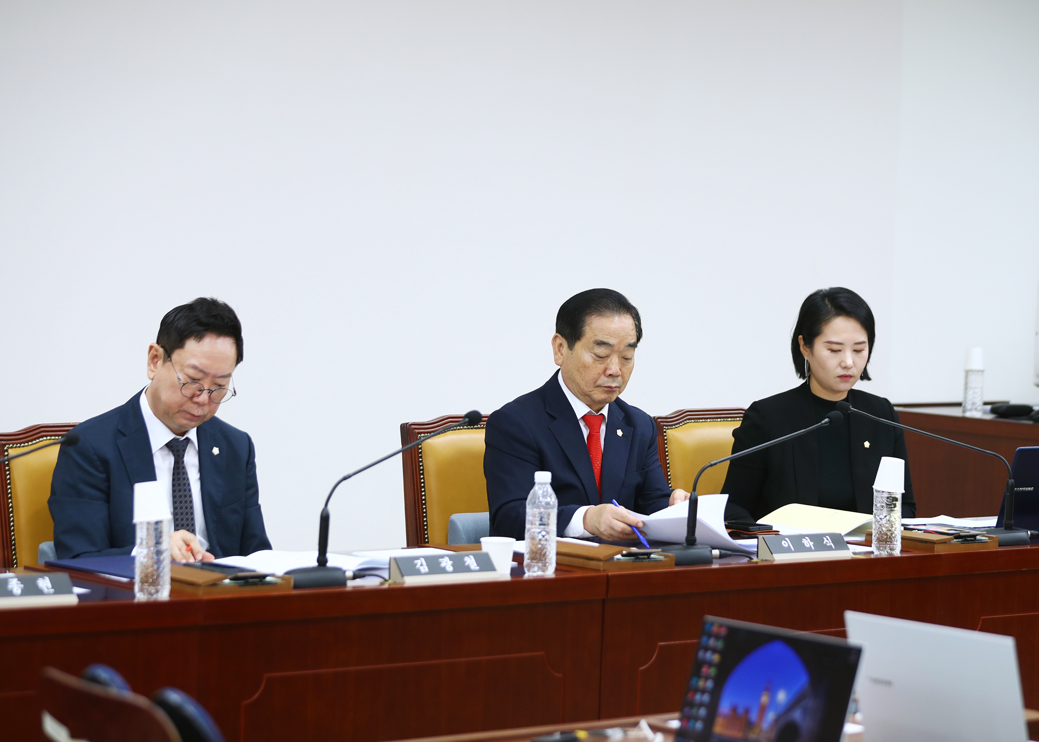 제324회 임시회 행정교육위원회 - 2