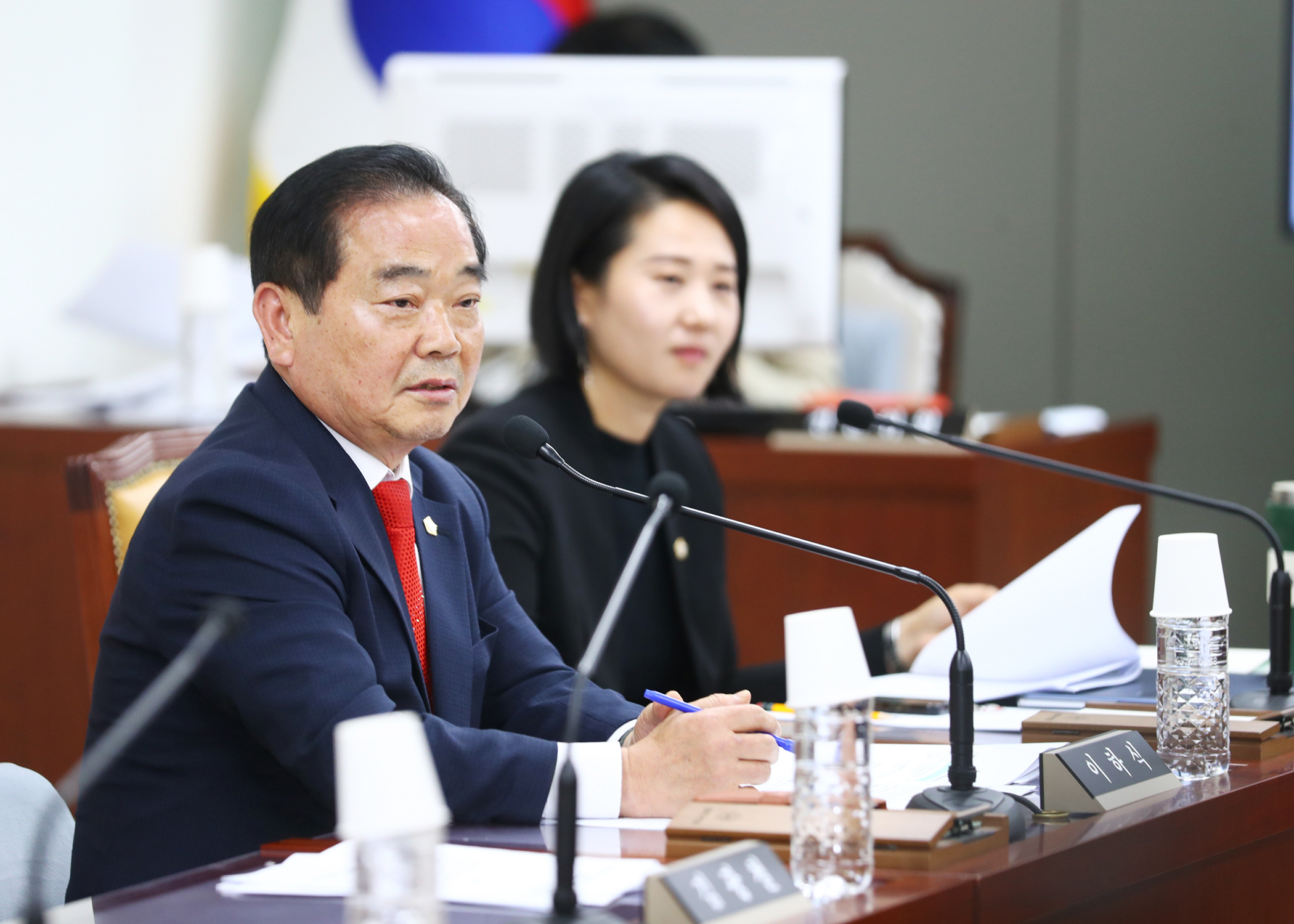 제324회 임시회 행정교육위원회 - 1