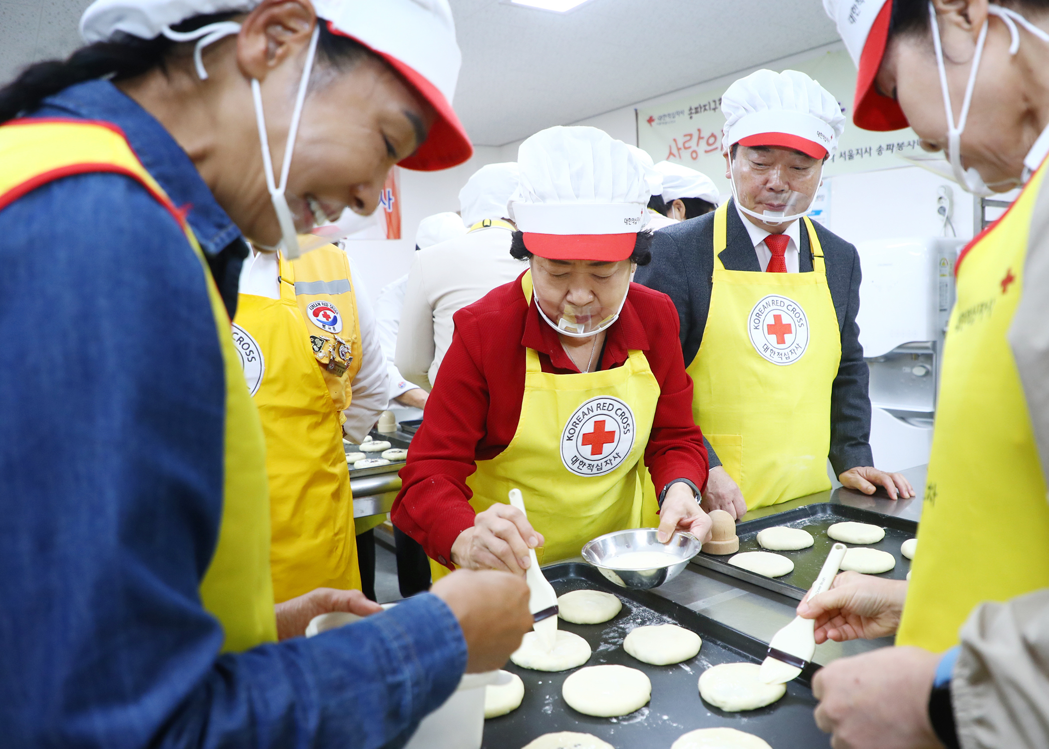 대한적십자사 창립120주년 기념 셀럽 일일피티시에 봉사 참석 - 7