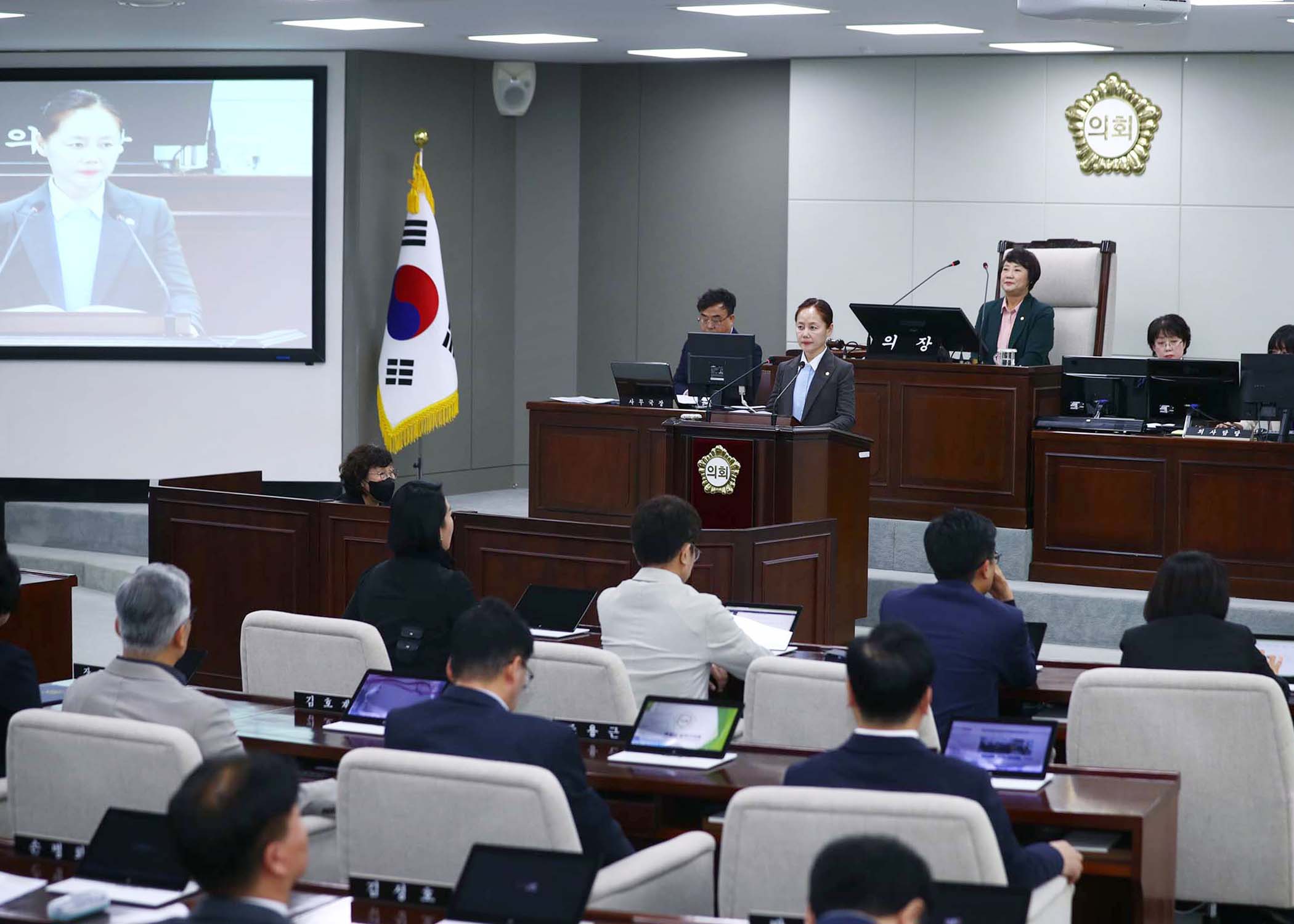 제326회 임시회 폐회 - 1