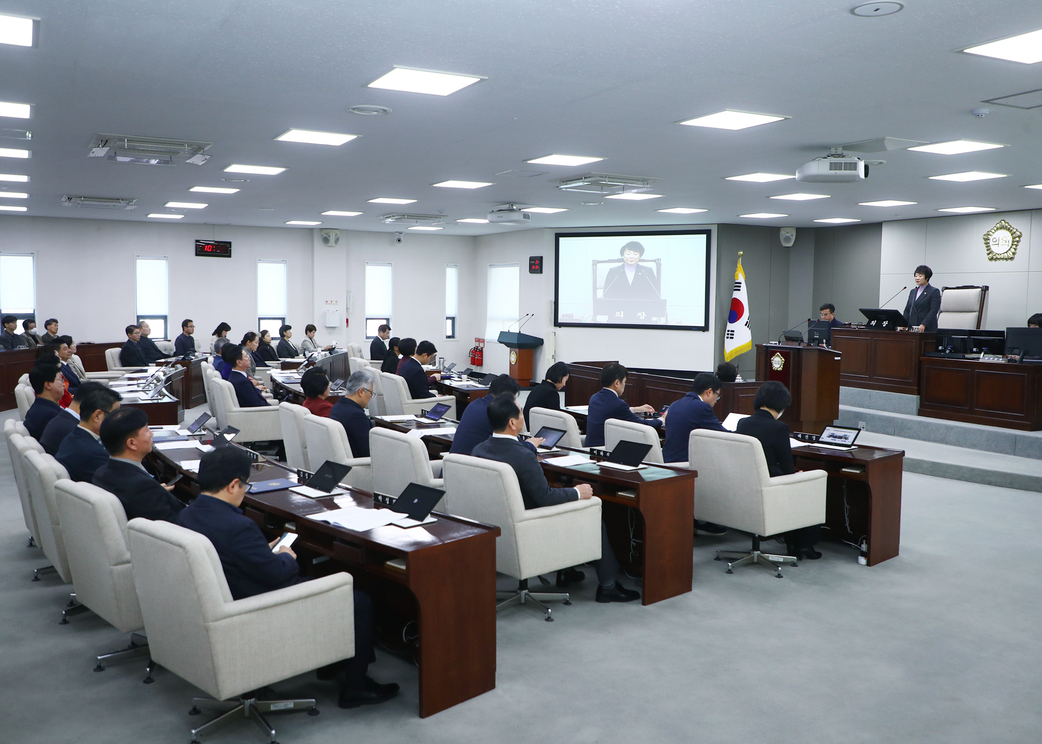 제327회 정례회 개회 - 2