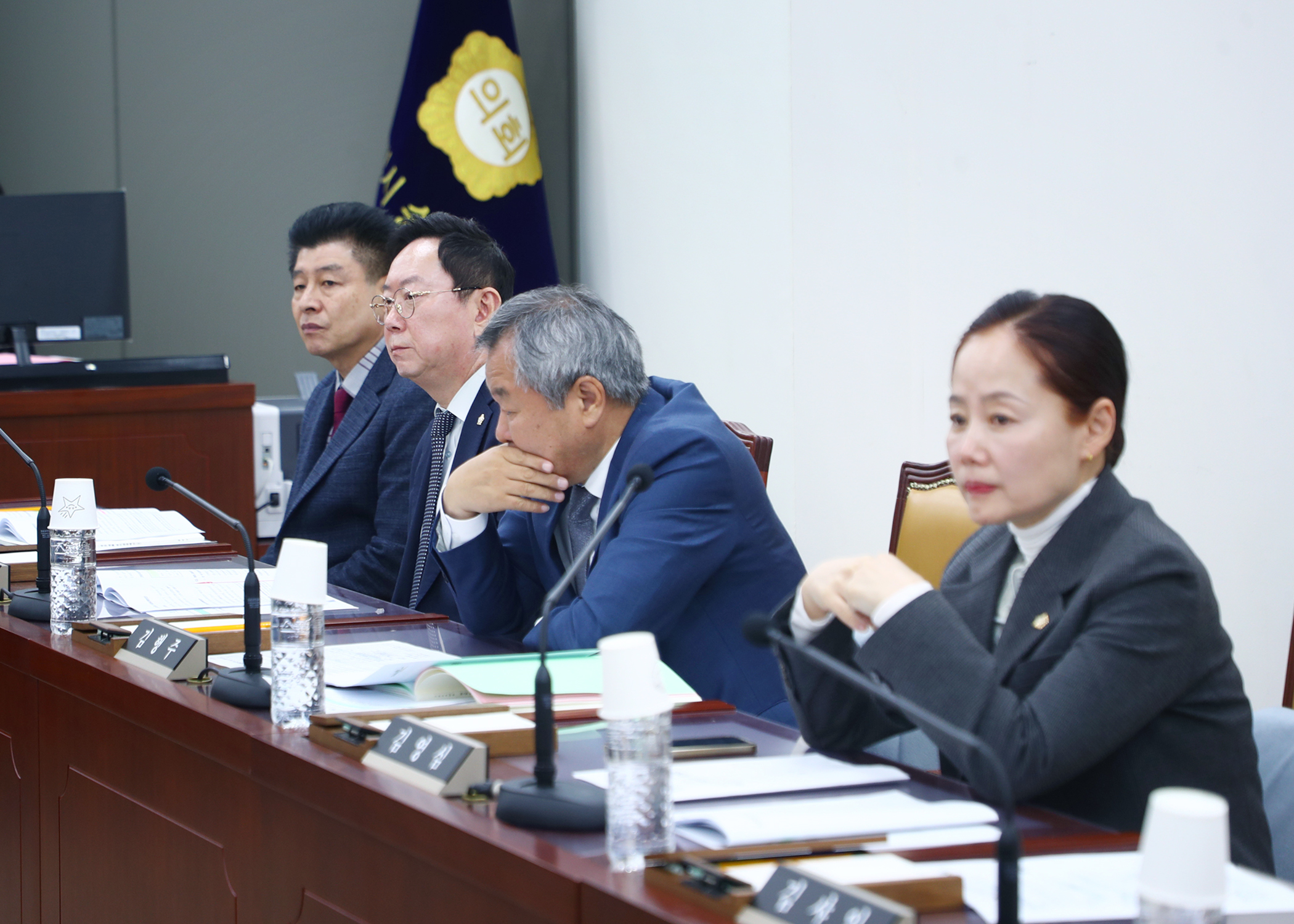 제327회 정례회 예산결산특별위원회&lpar;추경&rpar; - 6