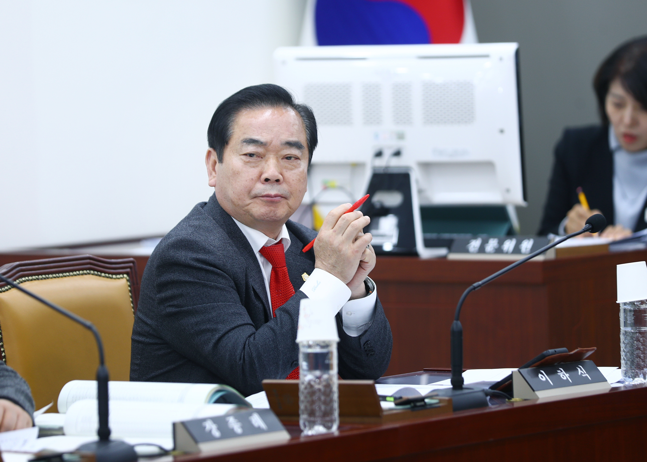 제327회 정례회 예산결산특별위원회&lpar;추경&rpar; - 8