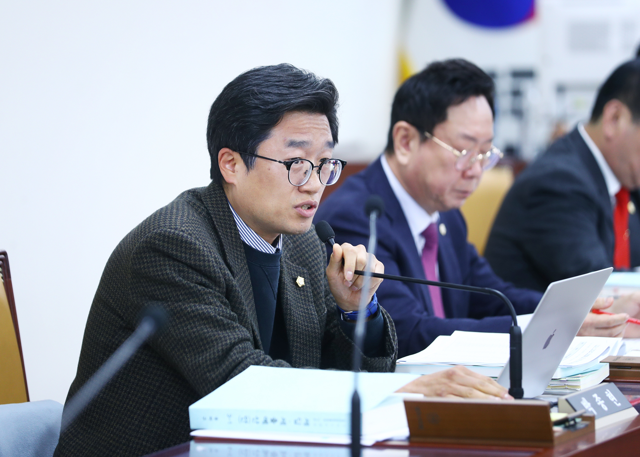 제327회 정례회 행정교육위원회 - 11