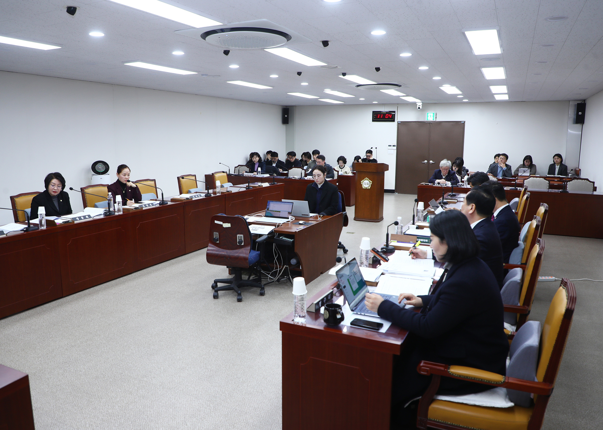 제328회 임시회 행정교육위원회 - 6