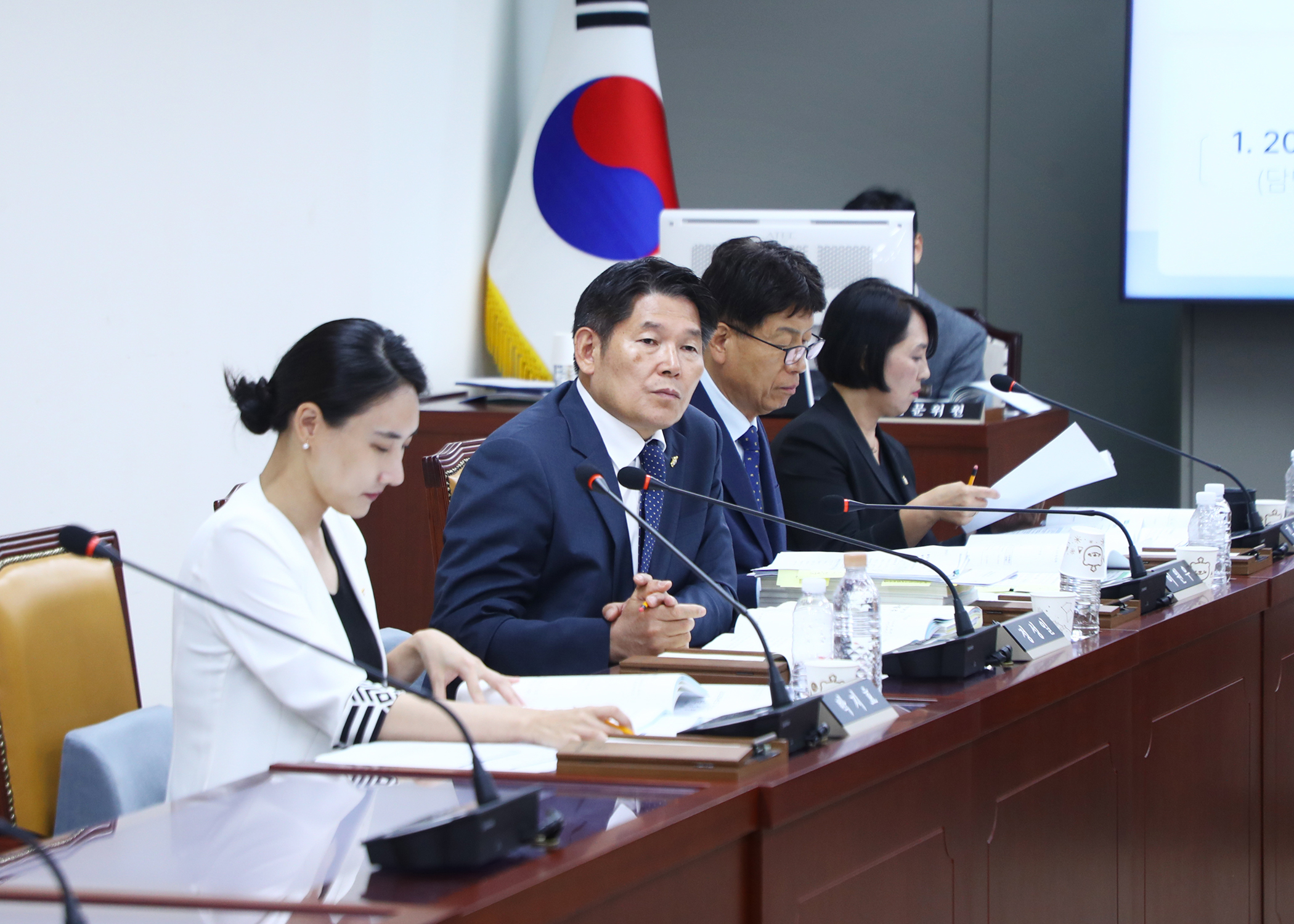제334회 임시회 행정교육위원회 - 2