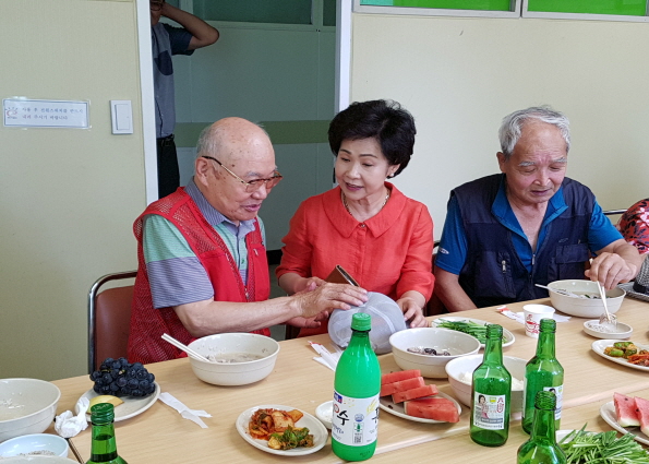  마천1동 어르신 삼계탕 드리기  - 2