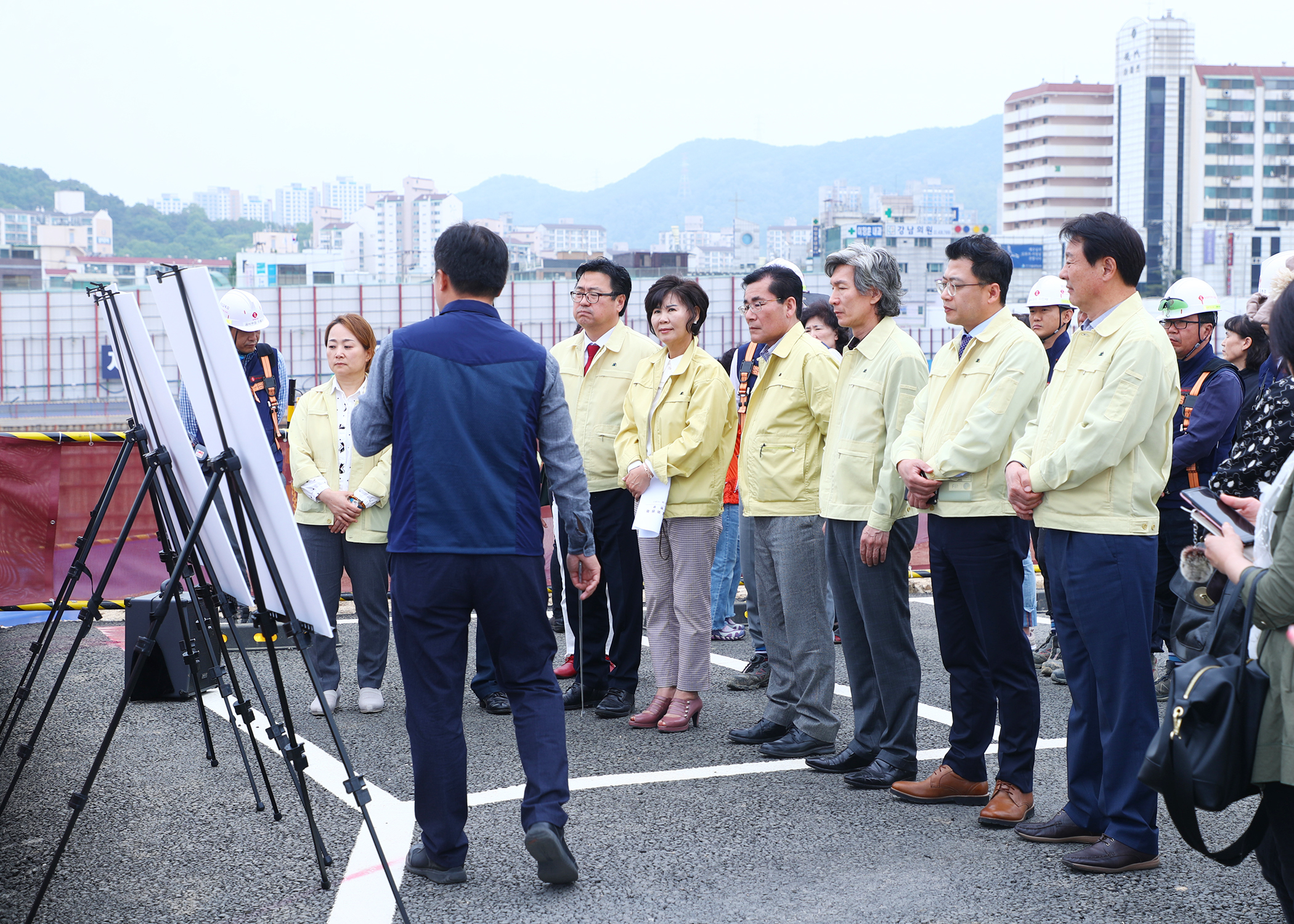 도시건설위원회 거여2-1,2-2구역 현장방문 - 12