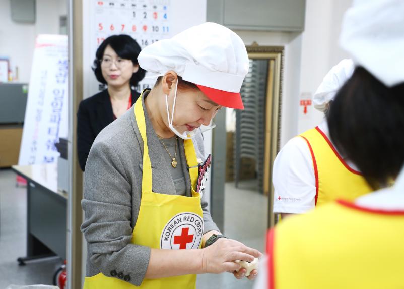대한적십자사 창립120주년 기념 셀럽 일일피티시에 봉사 참석