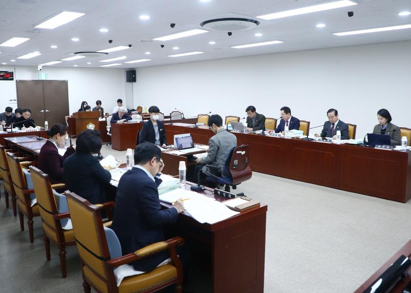 제327회 정례회 행정교육위원회