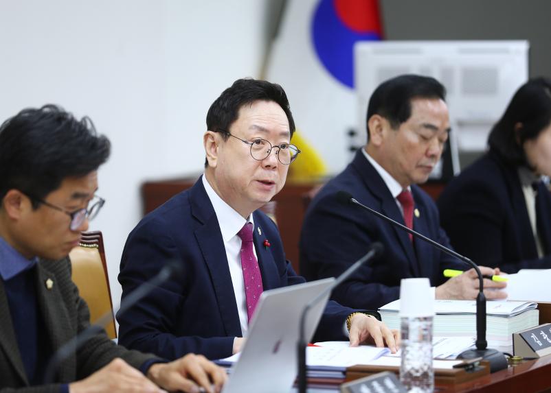 제328회 임시회 행정교육위원회