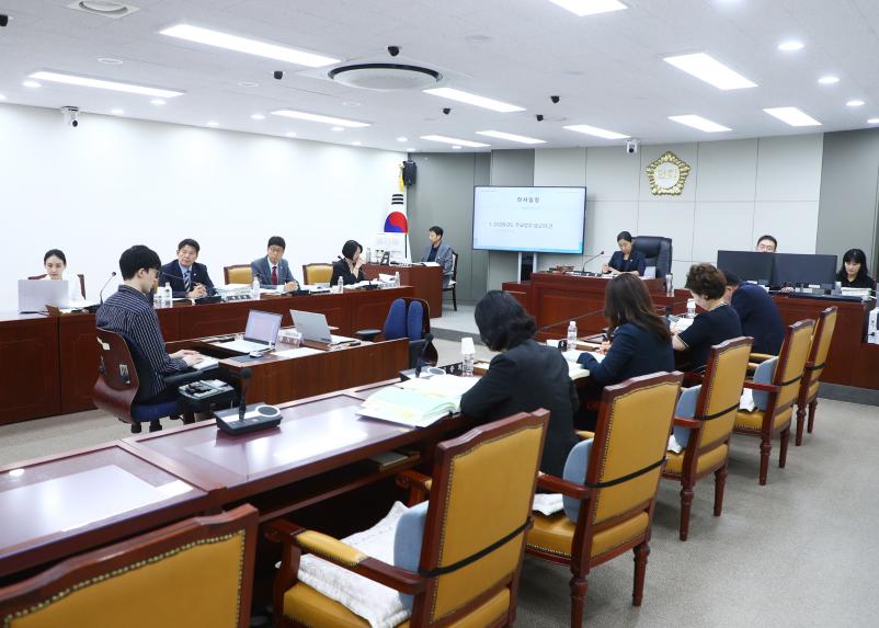 제334회 임시회 행정교육위원회