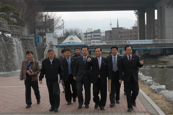 20060317-재정건설위원회-성내천방문