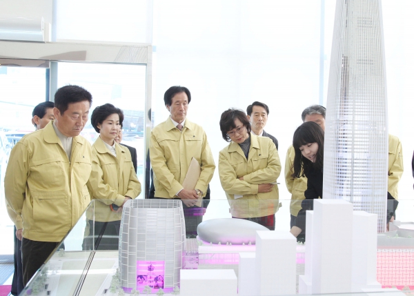 도시건설위원회 - 롯데수퍼타워 현장방문